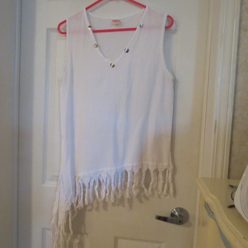 MARIA 100% COTTON WHT ASYMMETRICAL FRINGED TANK SM